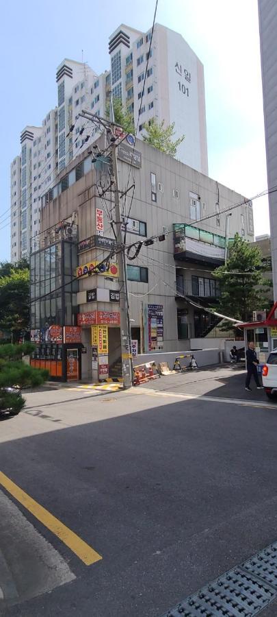 Yeouido Stay Seoul Exterior photo