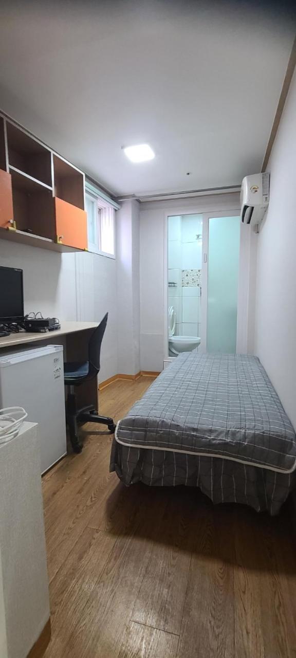 Yeouido Stay Seoul Exterior photo